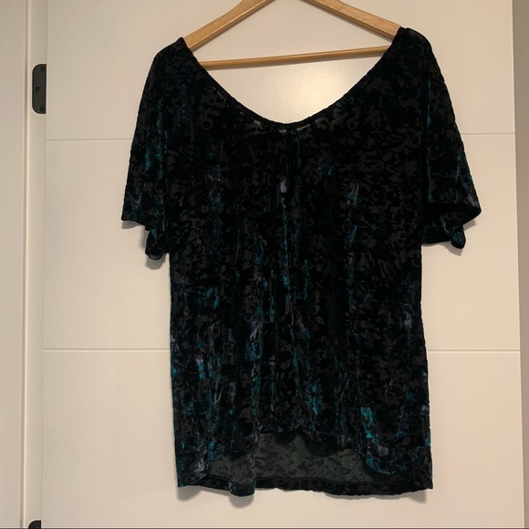 Velvet Camo Print Tee Shirt - Picture 7 of 14